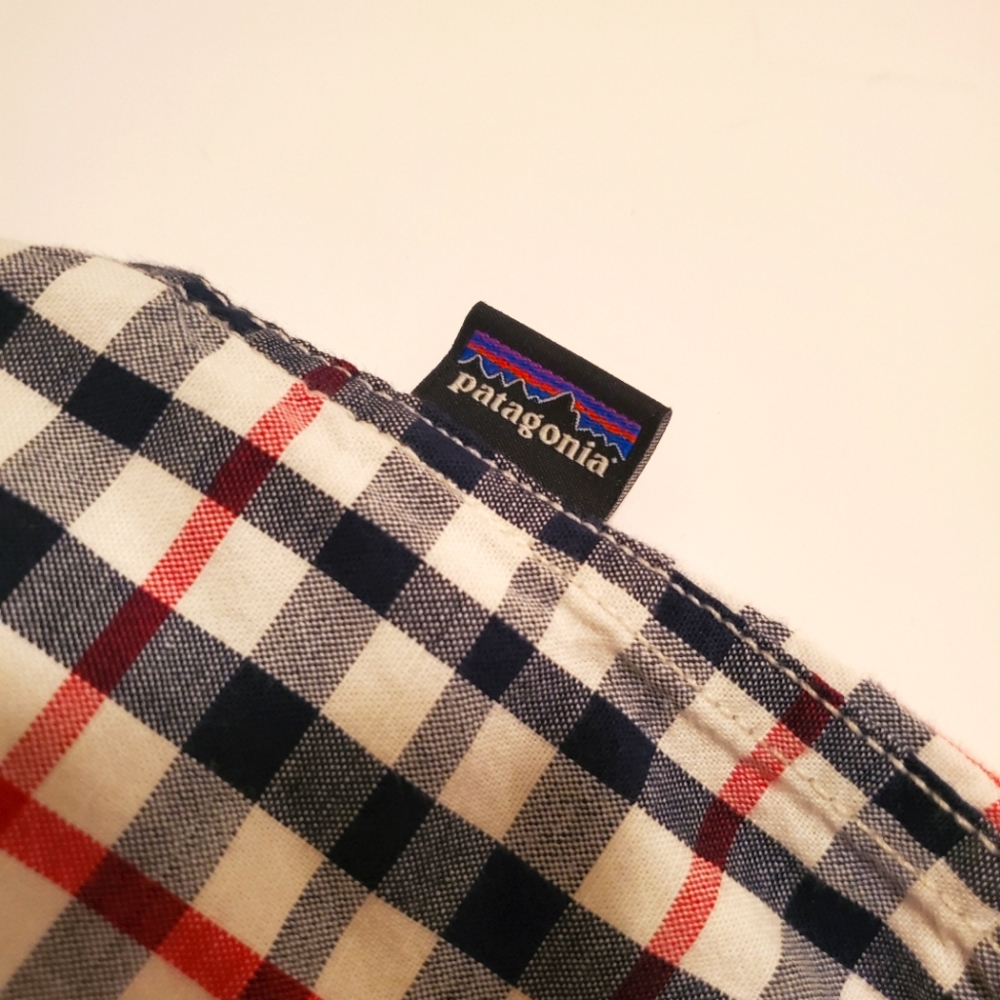 Patagonia Organic Cotton Button Plaid Size Medium Blue Red - Picture 4 of 4